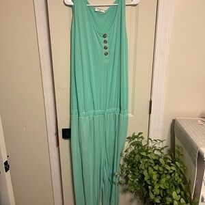 Zenana Outfitters Aqua Sleeveless Top